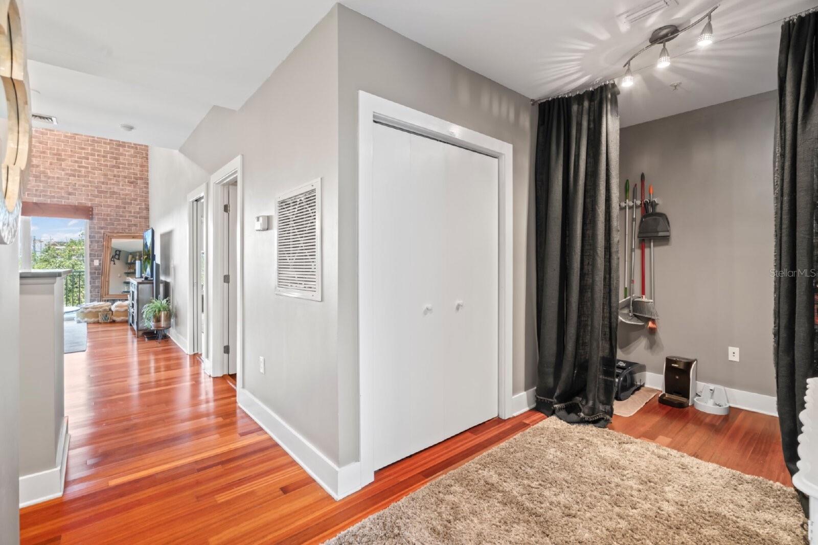Image 7 of 26 For 1501 Doyle Carlton Drive 411