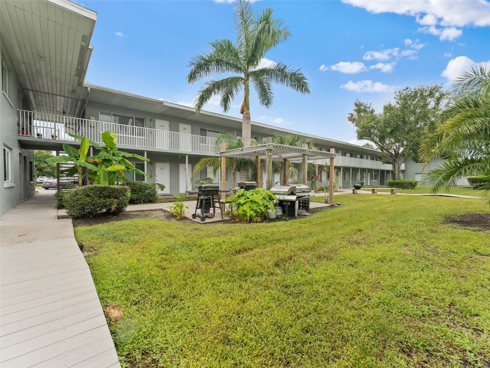 Image 30 of 73 For 335 47th Avenue N 244