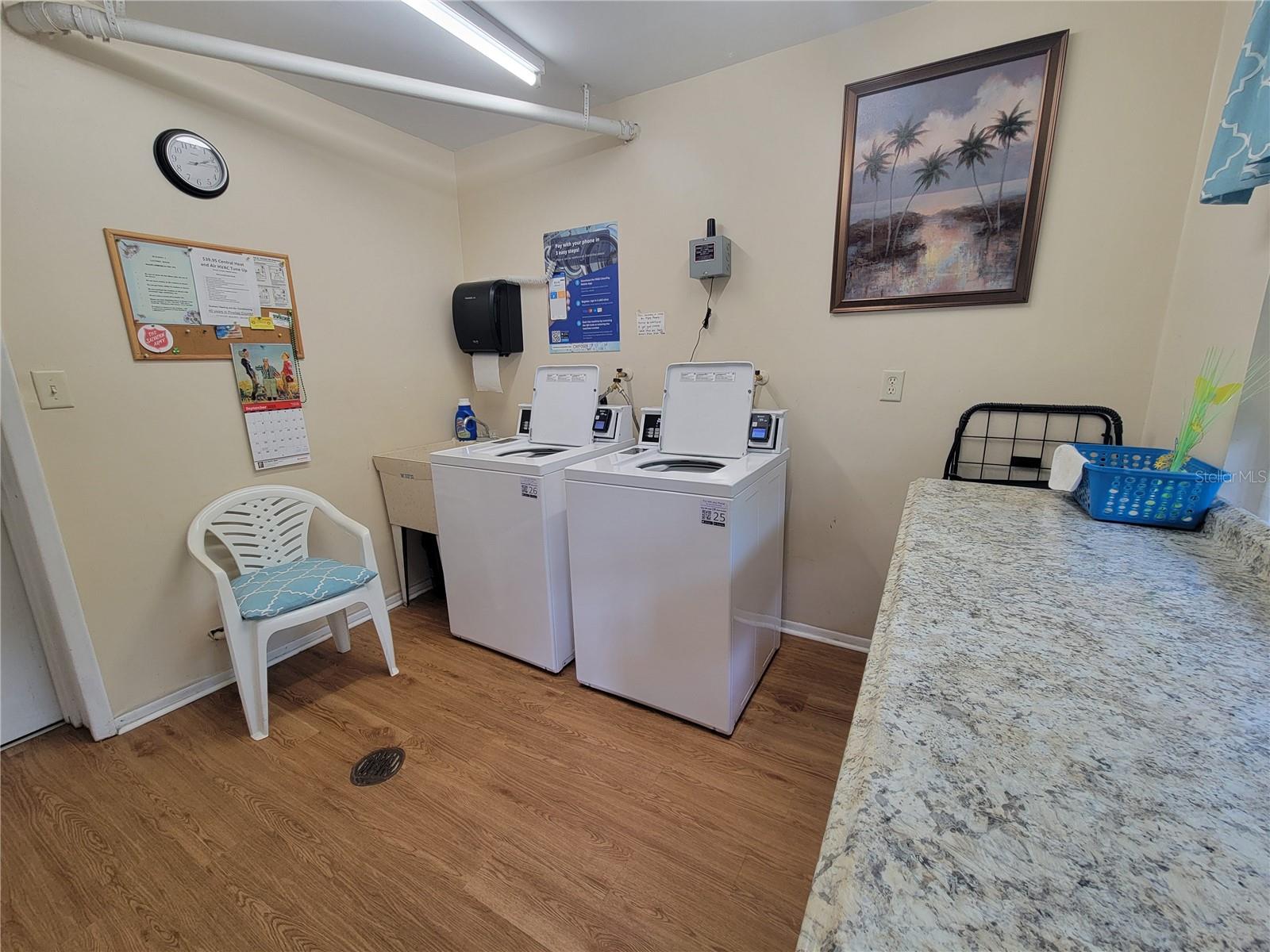 Listing photo id 19 for 946 Virginia Street 304
