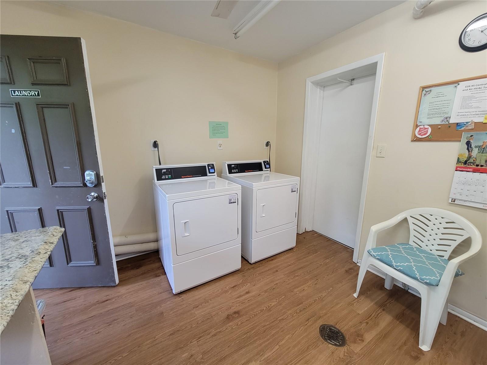 Listing photo id 20 for 946 Virginia Street 304