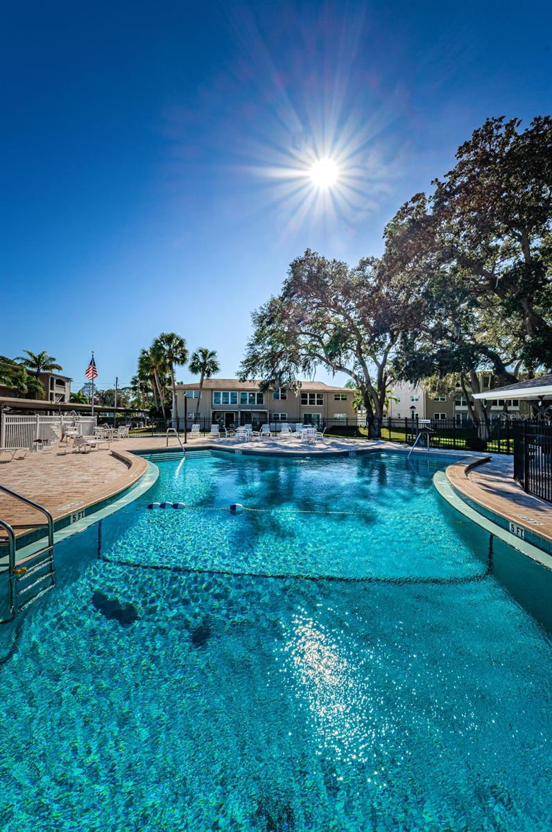 Listing photo id 22 for 946 Virginia Street 304