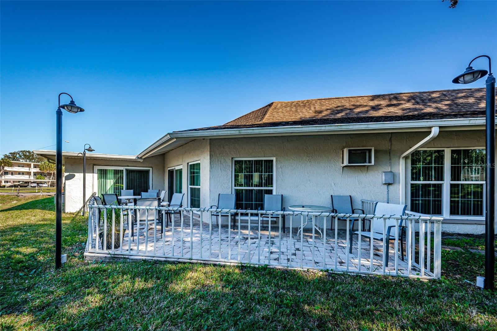 Listing photo id 23 for 946 Virginia Street 304