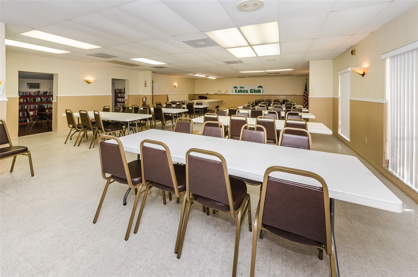Listing photo id 25 for 946 Virginia Street 304