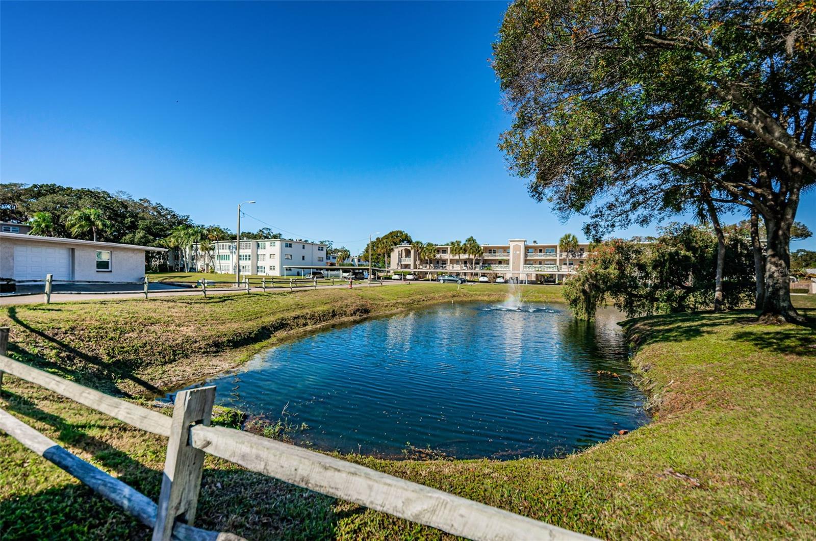 Listing photo id 29 for 946 Virginia Street 304