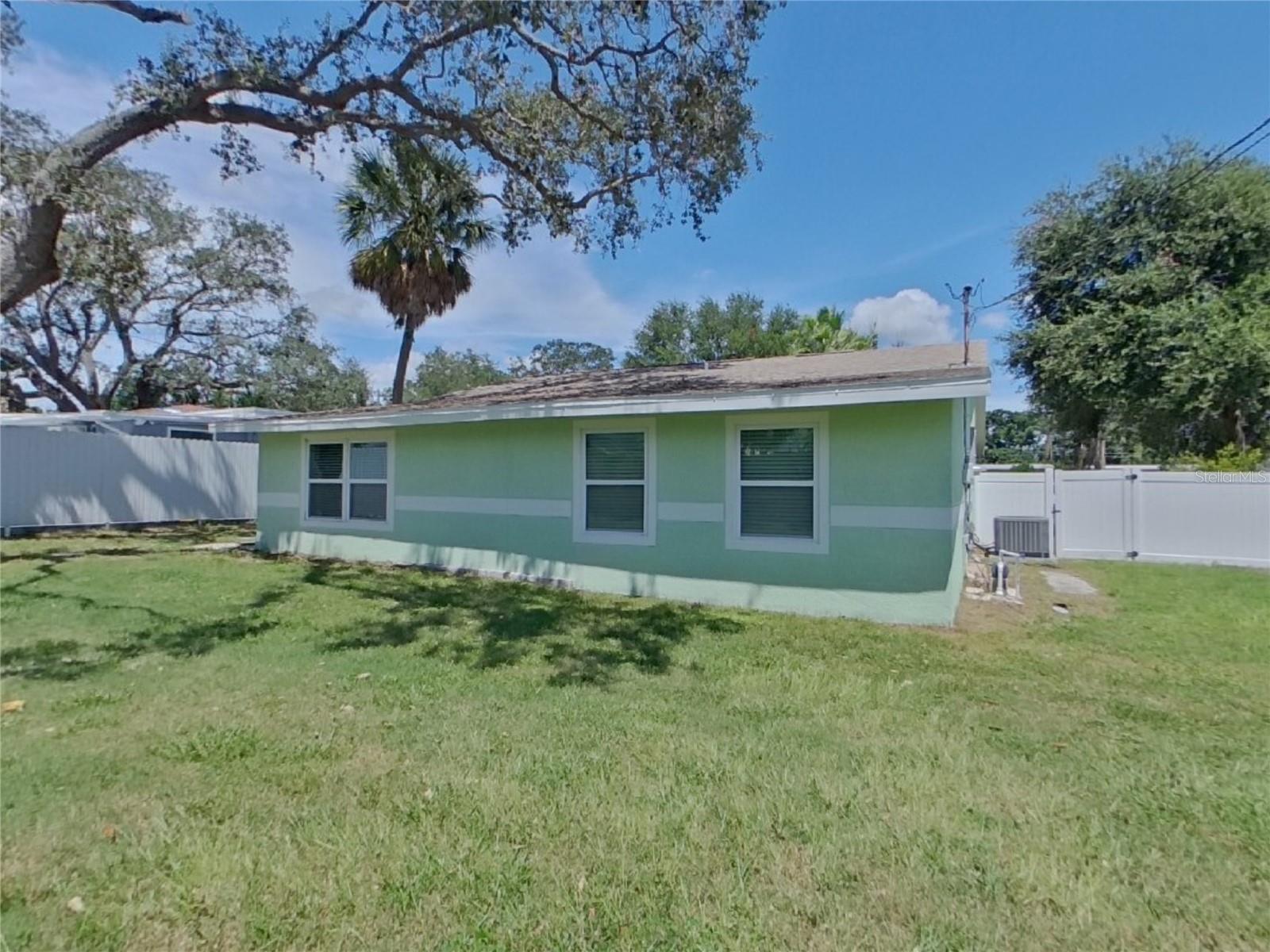 Image 16 of 16 For 2474 17th Avenue N
