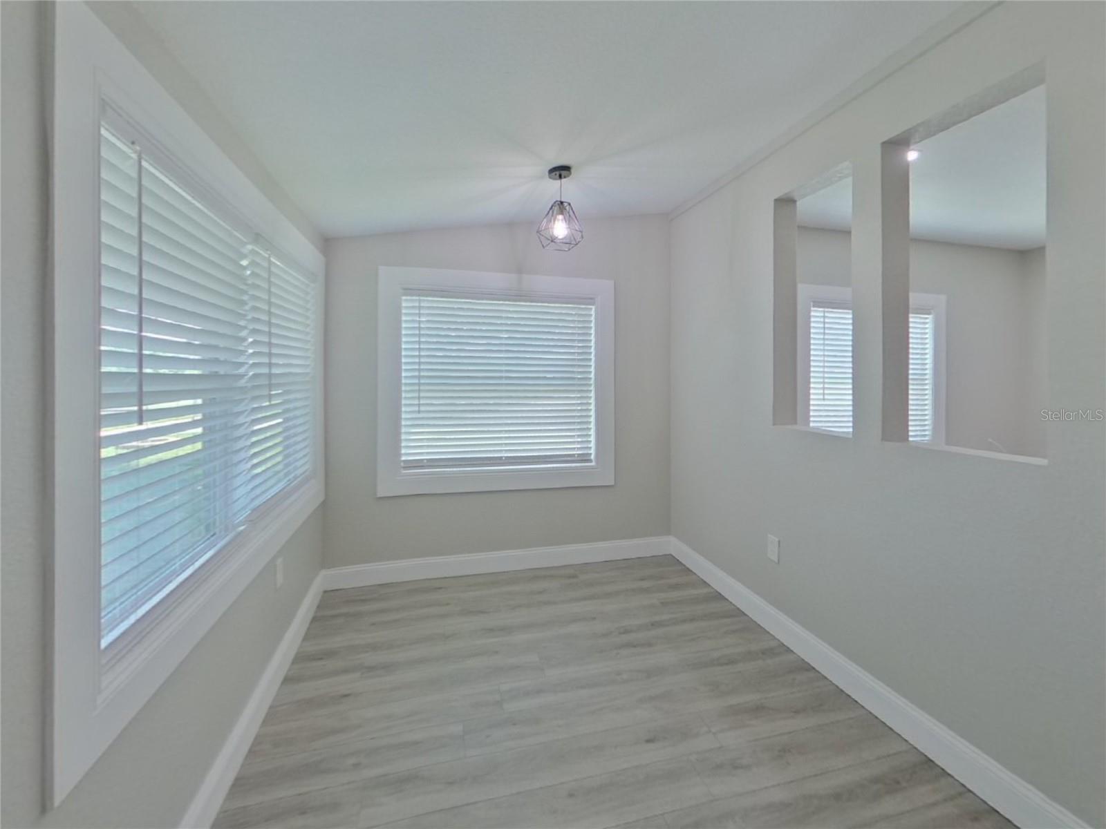 Image 3 of 16 For 2474 17th Avenue N