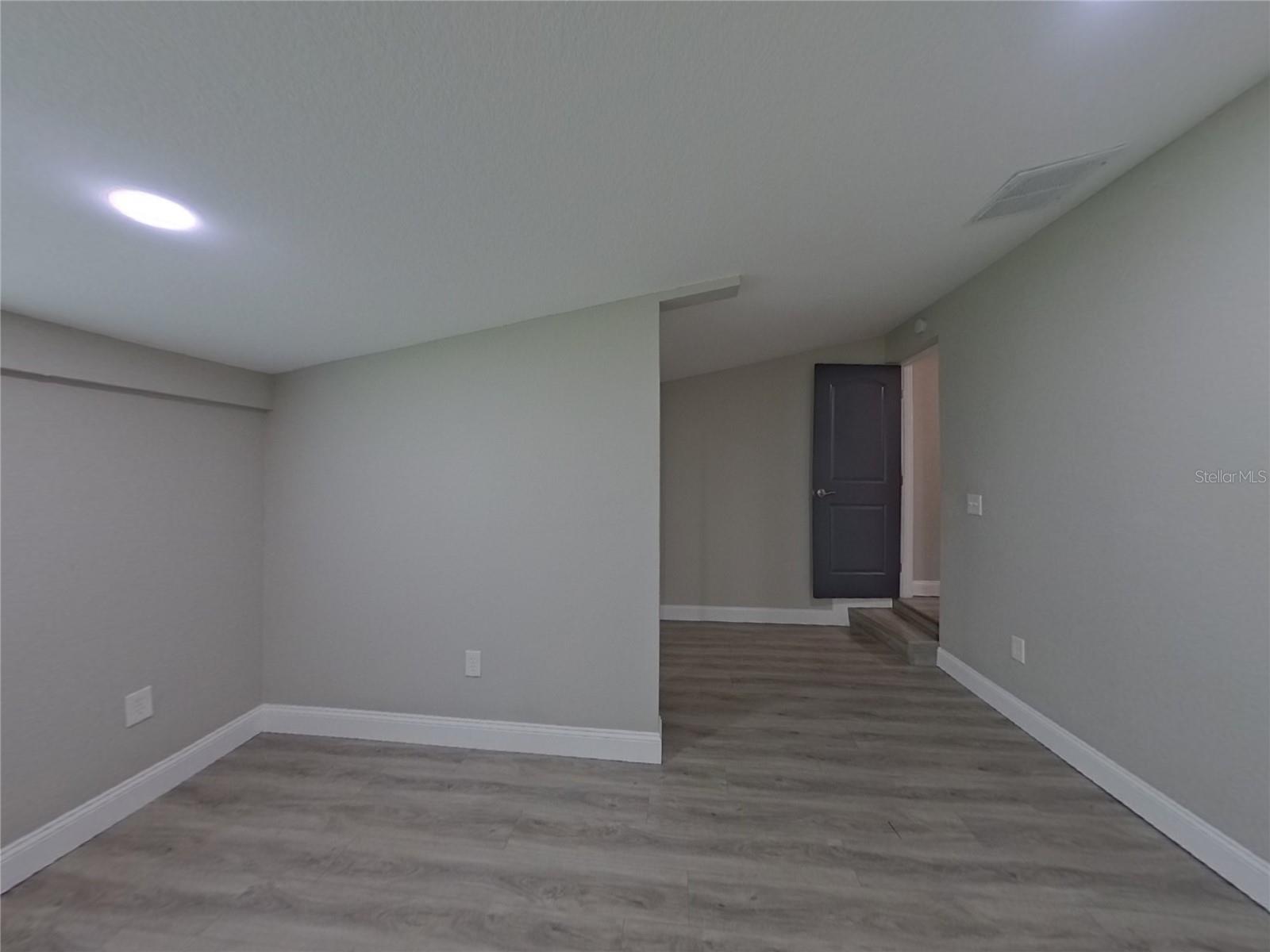Image 9 of 16 For 2474 17th Avenue N