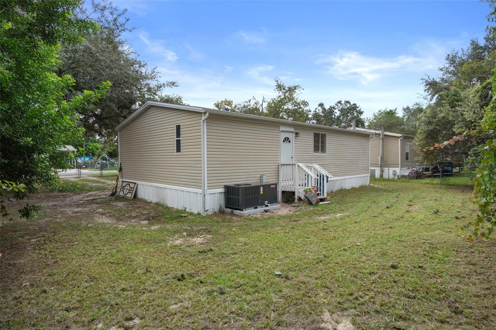 Listing photo id 20 for 3387 Fiskway Street