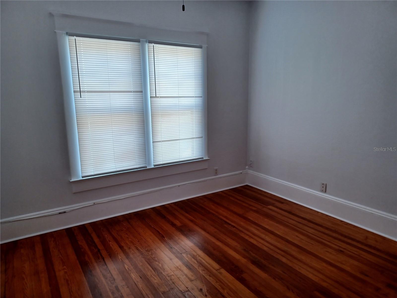 Image 10 of 18 For 741 8th Street N 1