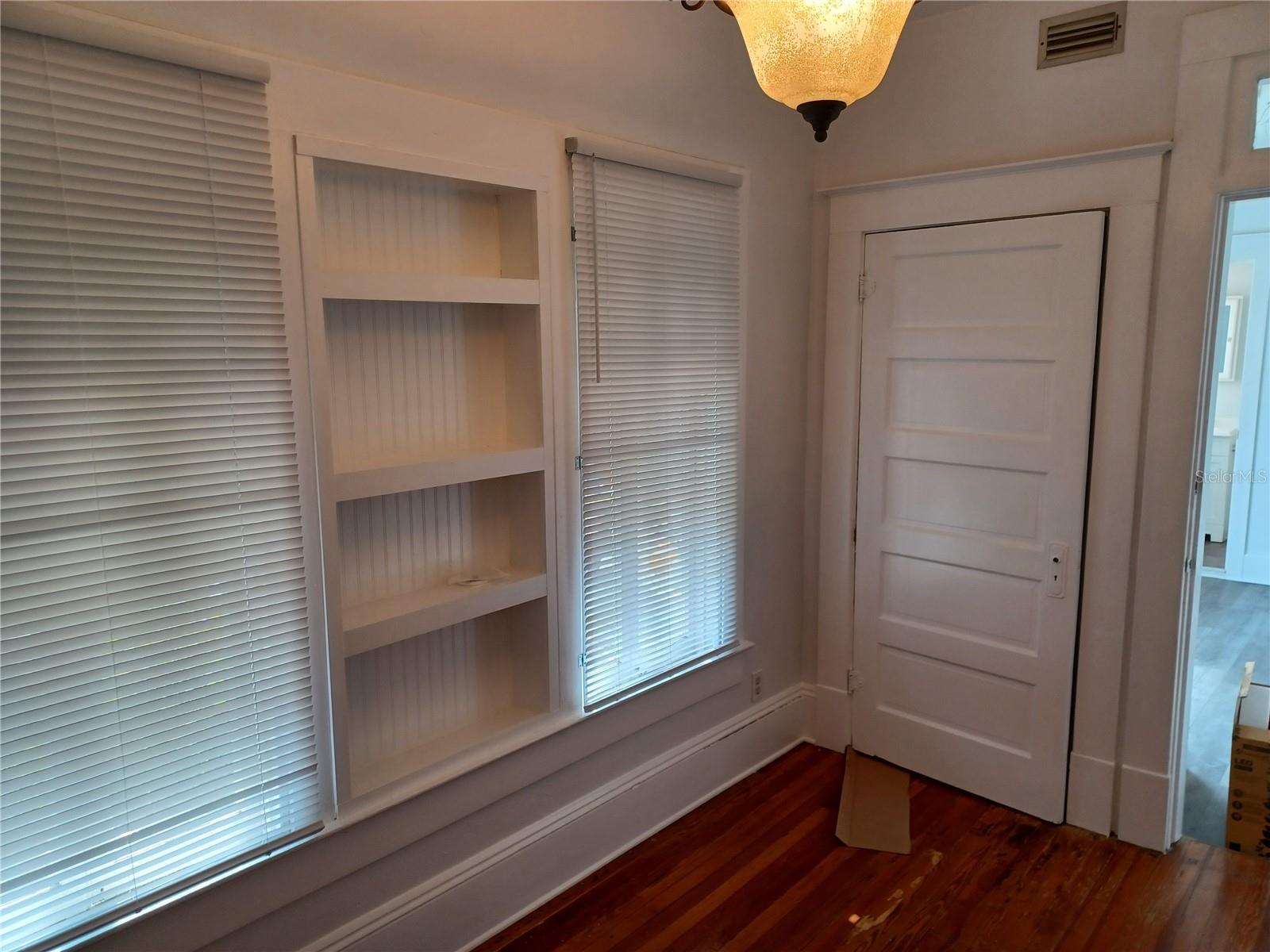 Image 14 of 18 For 741 8th Street N 1
