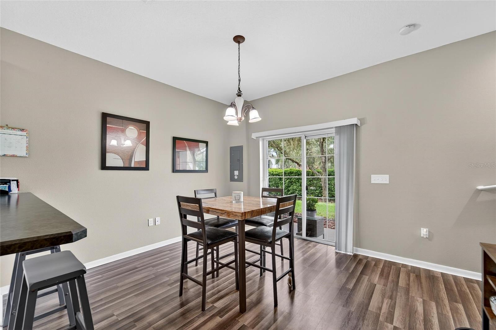 Image 25 of 53 For 2052 Greenwood Valley Drive