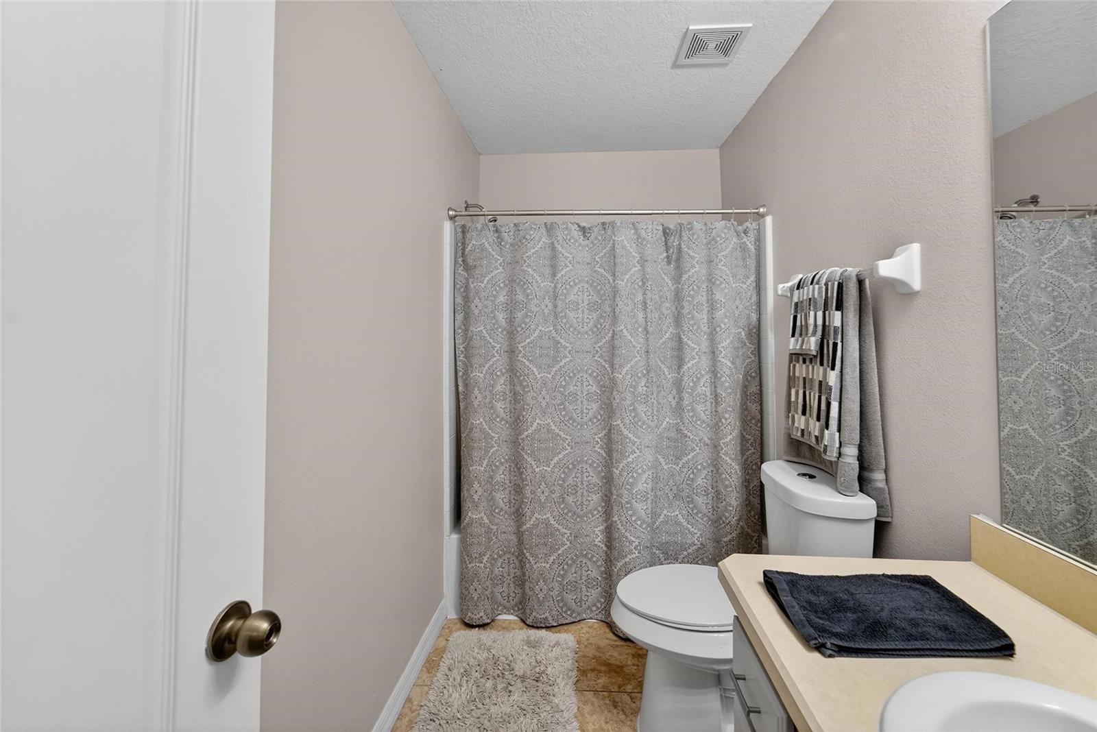 Image 29 of 53 For 2052 Greenwood Valley Drive