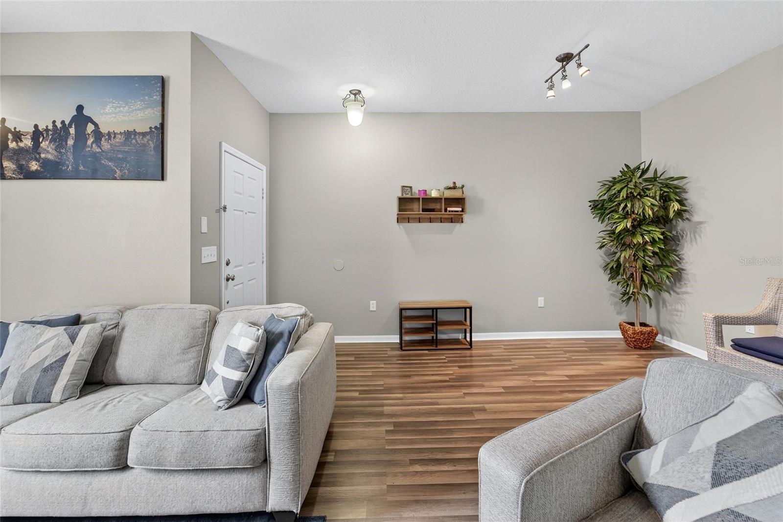 Image 8 of 53 For 2052 Greenwood Valley Drive
