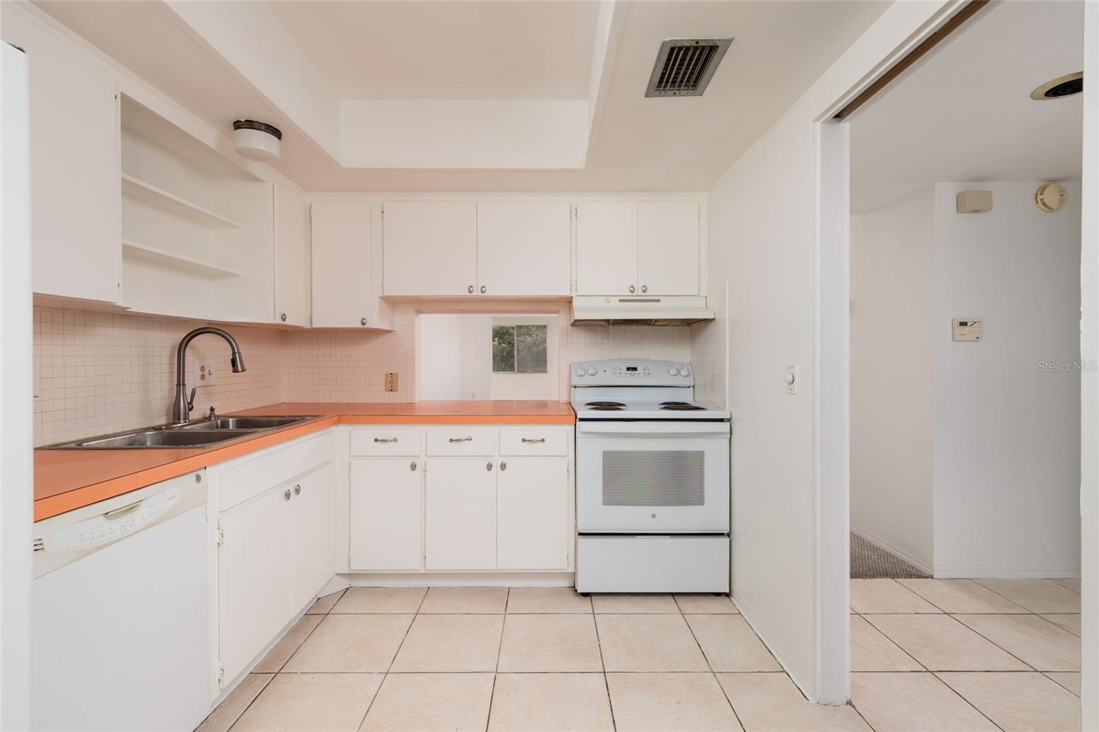 Image 10 of 30 For 8651 10th Street N 226