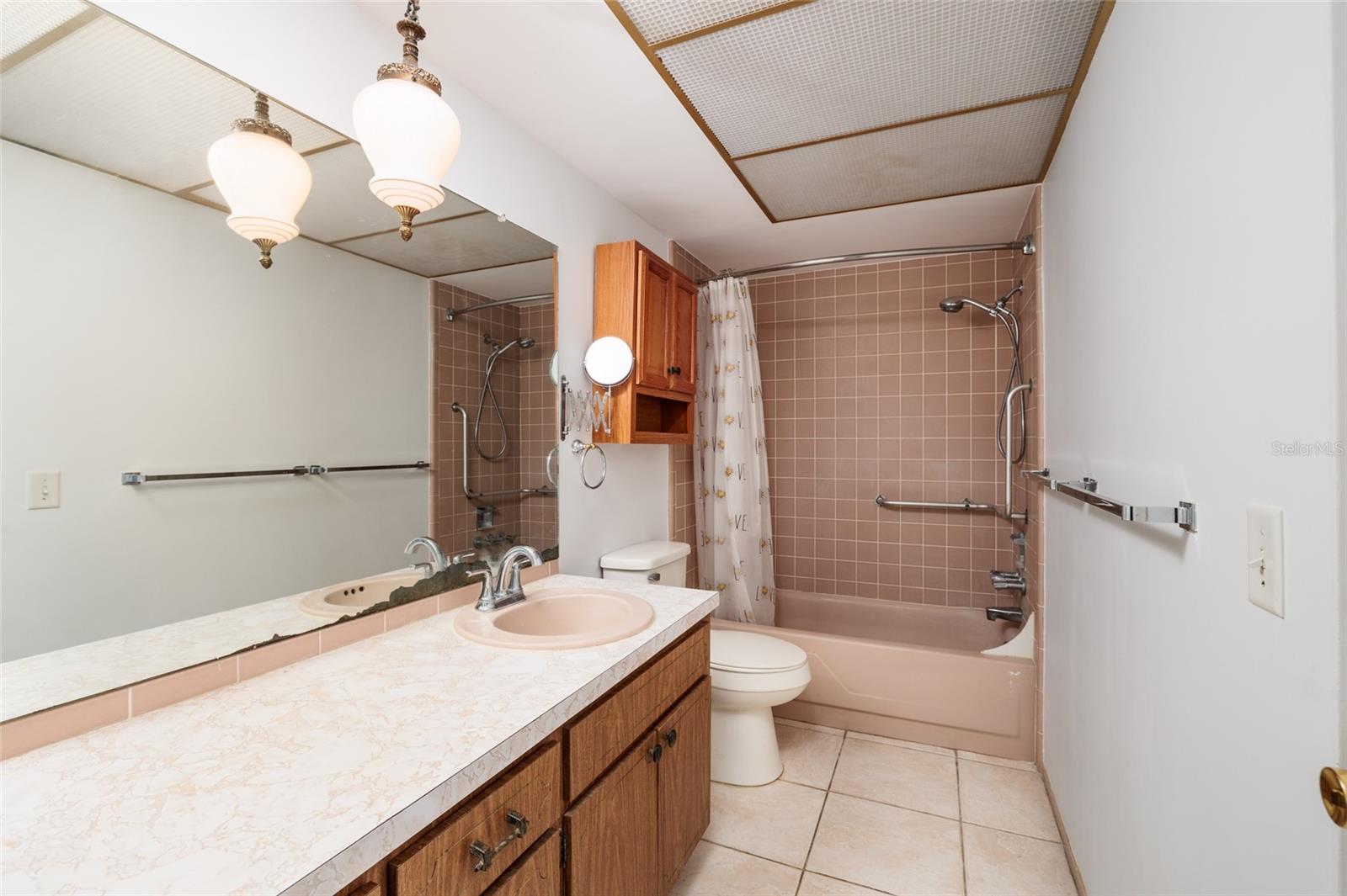 Image 21 of 30 For 8651 10th Street N 226