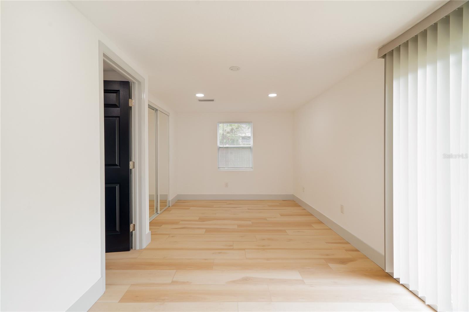 Image 7 of 14 For 516 5th Avenue Ne