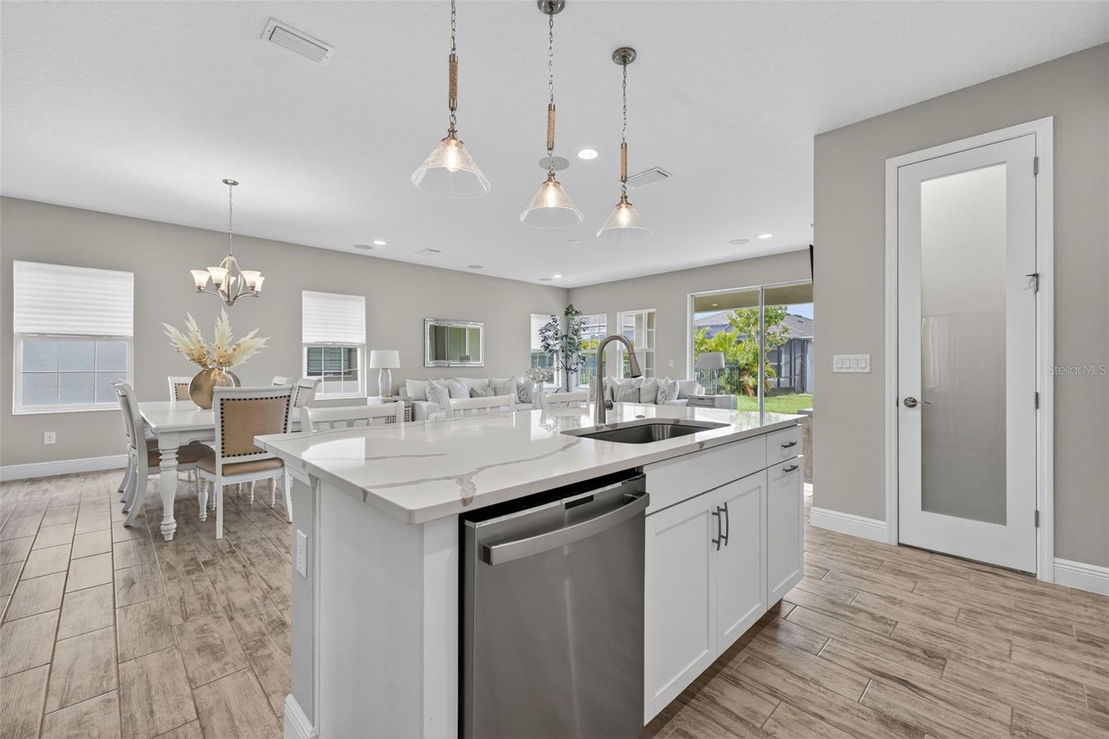 Image 16 of 45 For 5532 Del Coronado Drive
