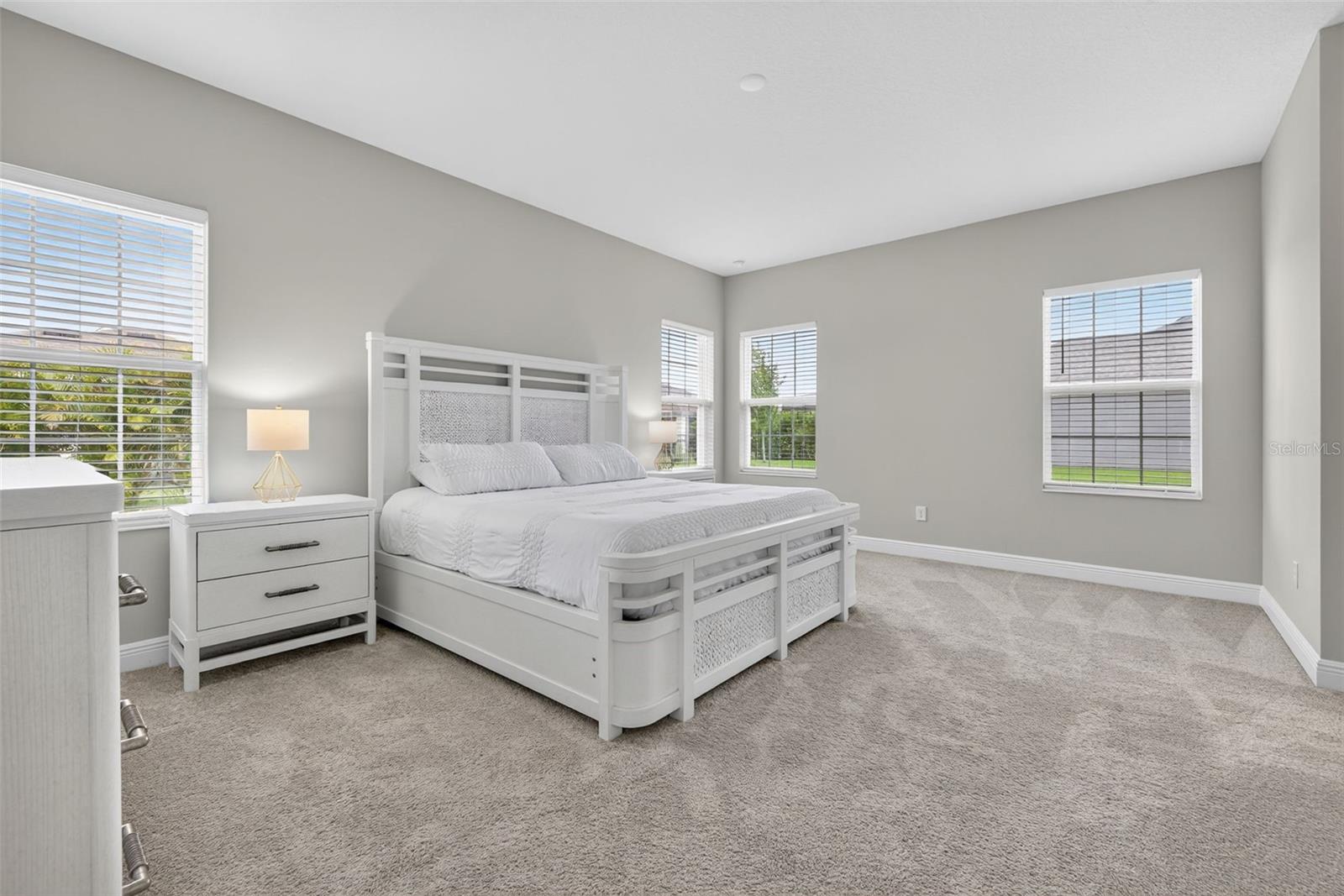 Image 19 of 45 For 5532 Del Coronado Drive