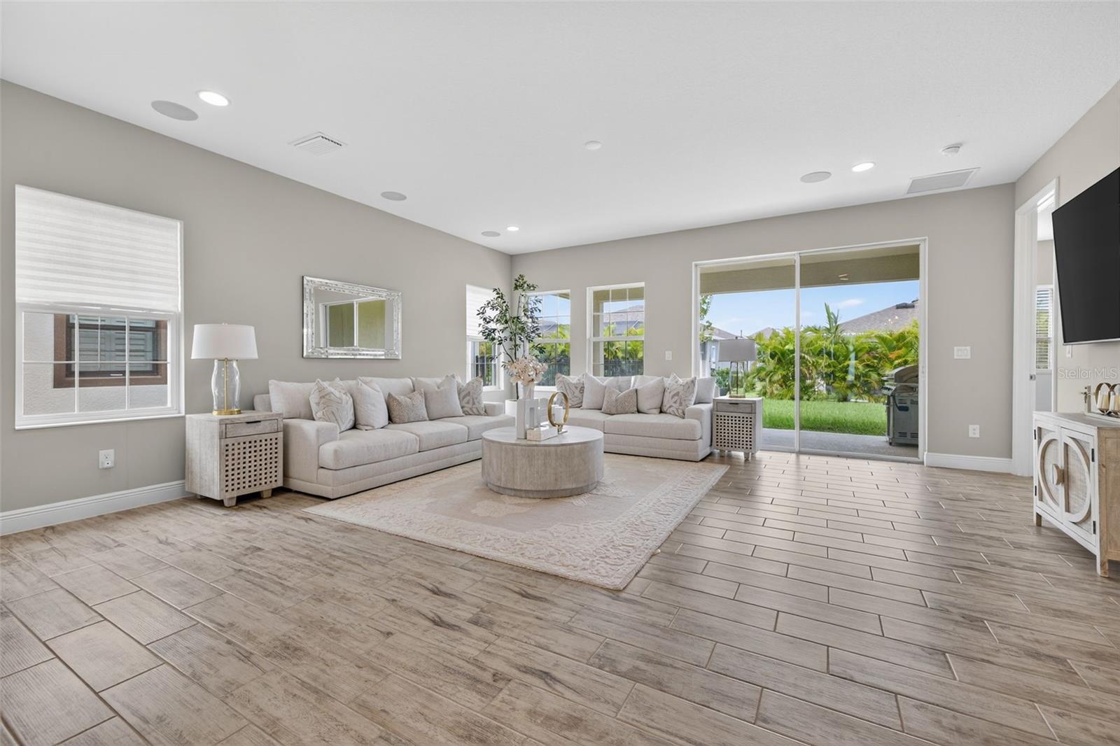 Image 5 of 45 For 5532 Del Coronado Drive