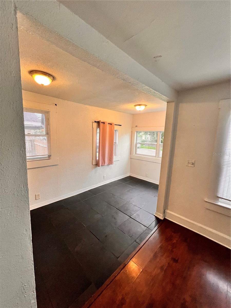 Image 5 of 10 For 3715 14th Street N
