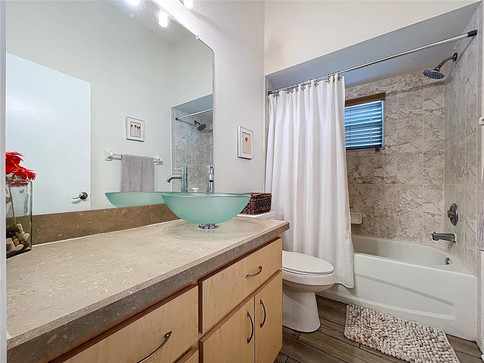 Image 51 of 100 For 5123 Shorewood Drive