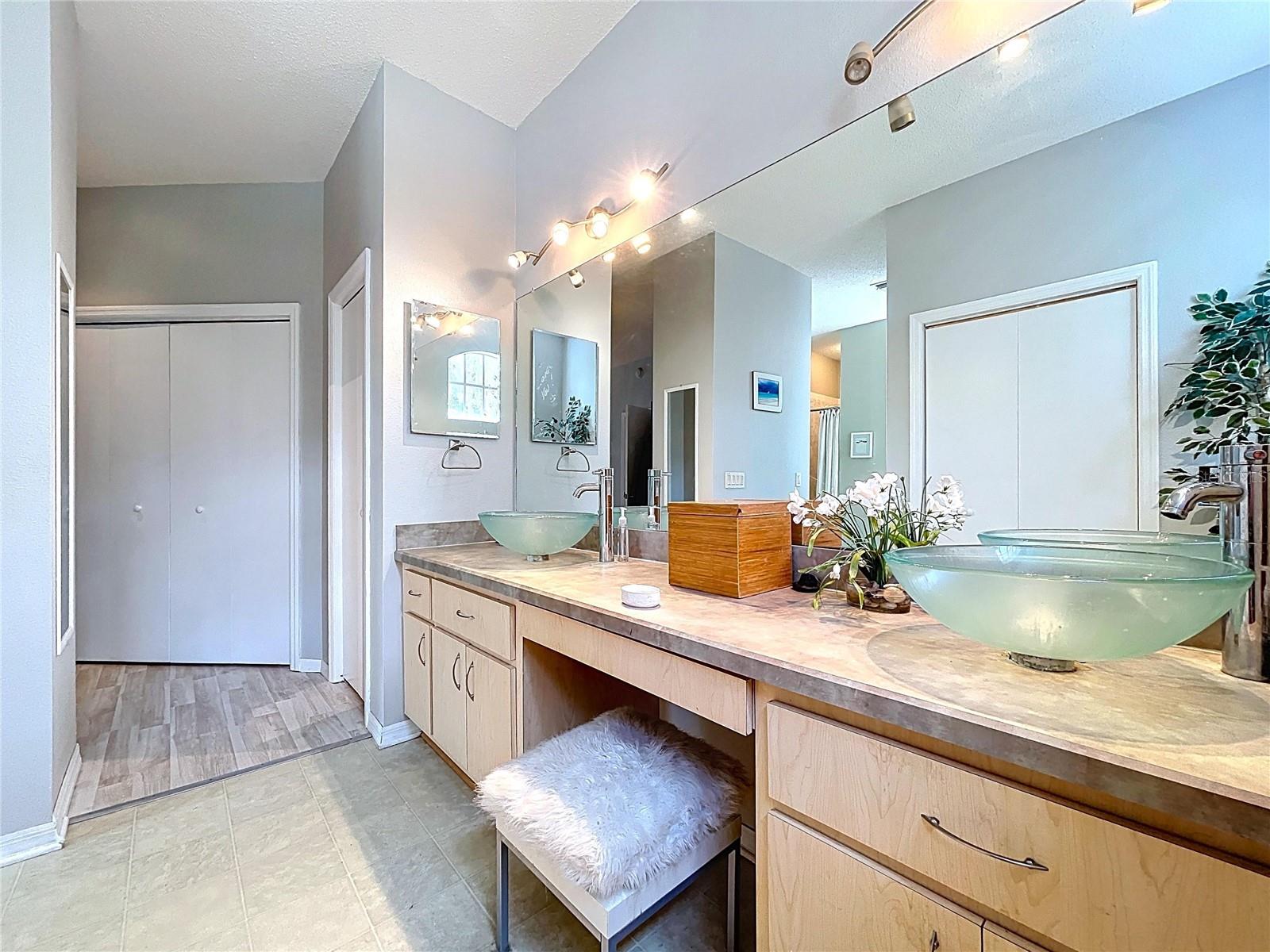 Image 74 of 100 For 5123 Shorewood Drive