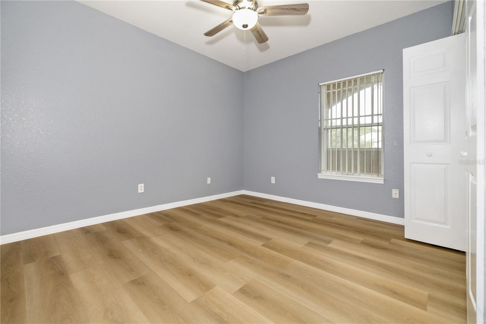Image 16 of 20 For 16573 Enclave Village Drive
