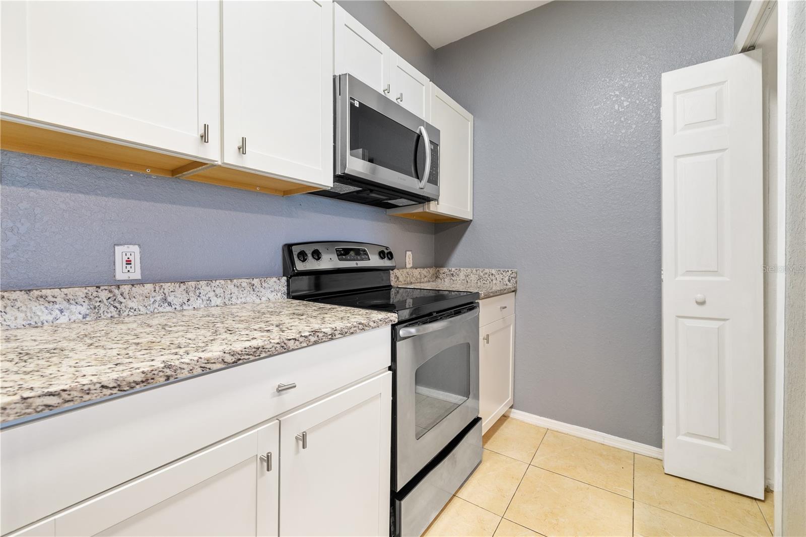 Image 9 of 20 For 16573 Enclave Village Drive