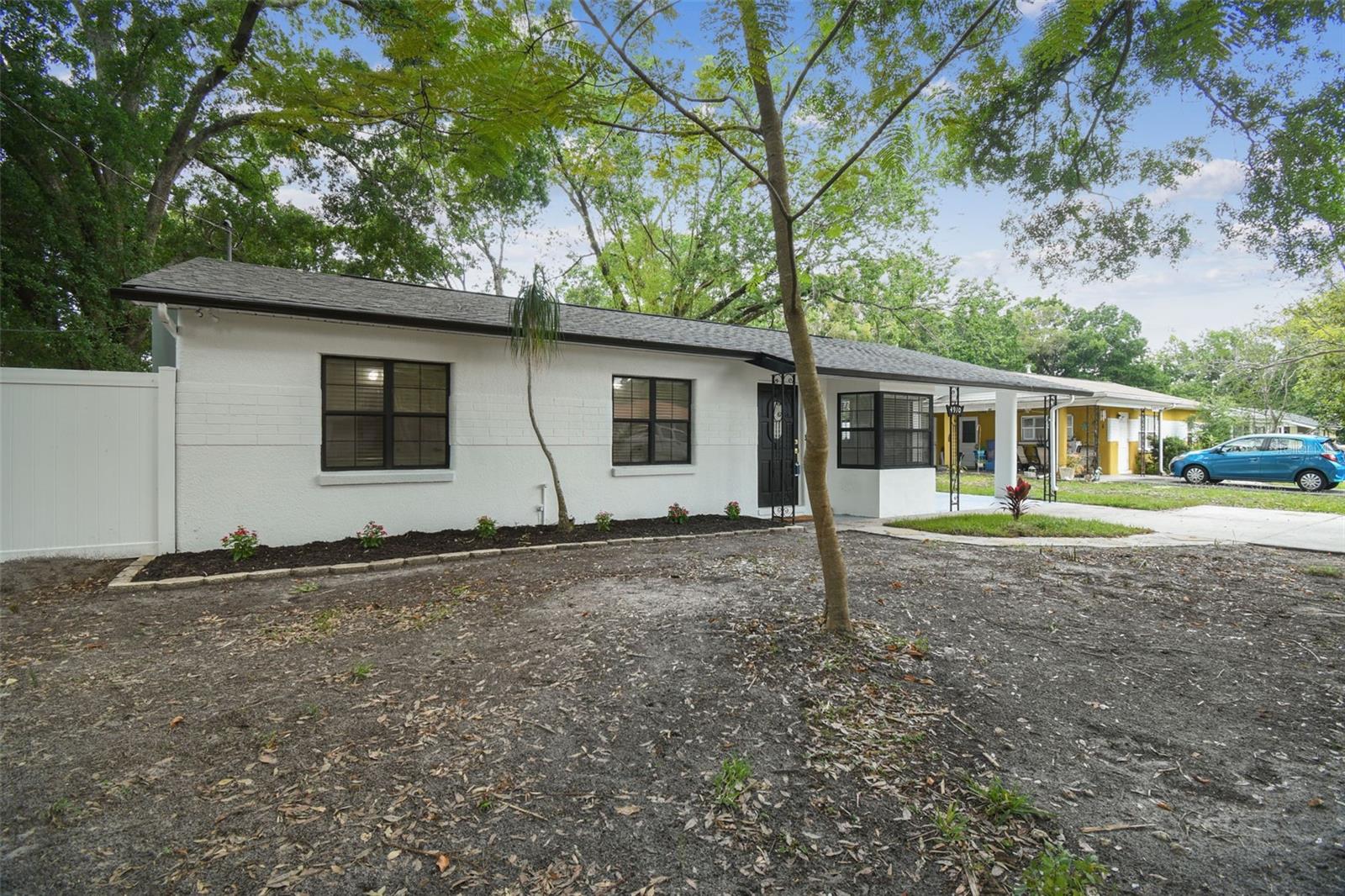 Image 4 of 60 For 4910 Darby Avenue