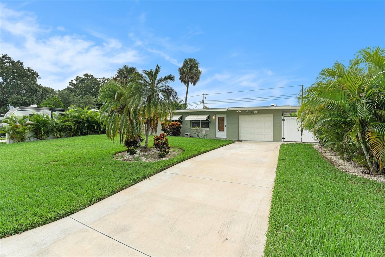 Details for 8897 Osprey Lane, SEMINOLE, FL 33777