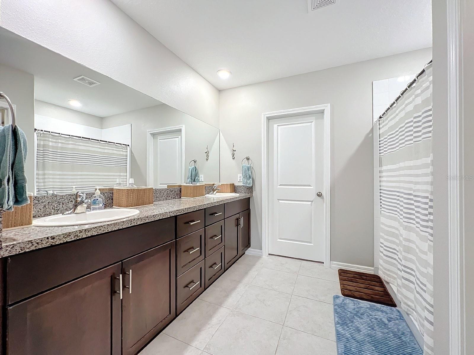 Image 33 of 59 For 11116 Sage Canyon Drive