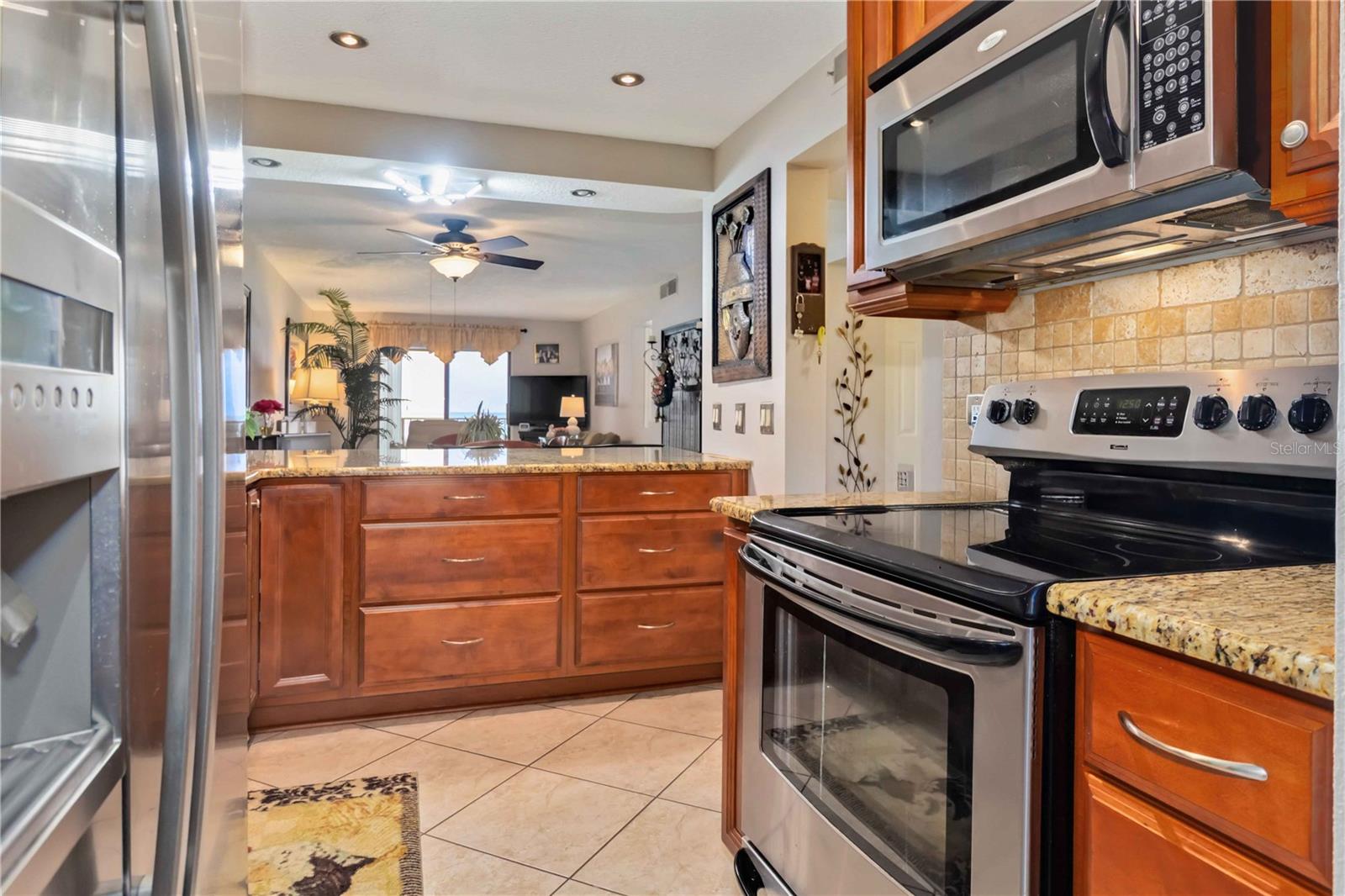 Image 13 of 57 For 4100 Ocean Beach Boulevard 409