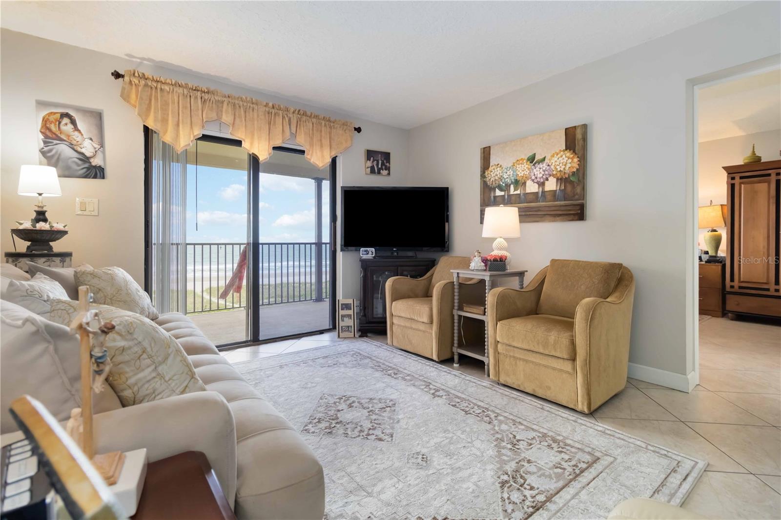 Image 26 of 57 For 4100 Ocean Beach Boulevard 409
