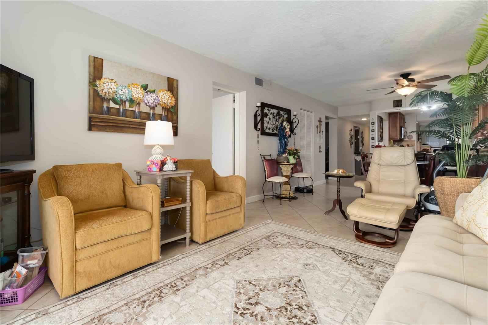 Image 29 of 57 For 4100 Ocean Beach Boulevard 409