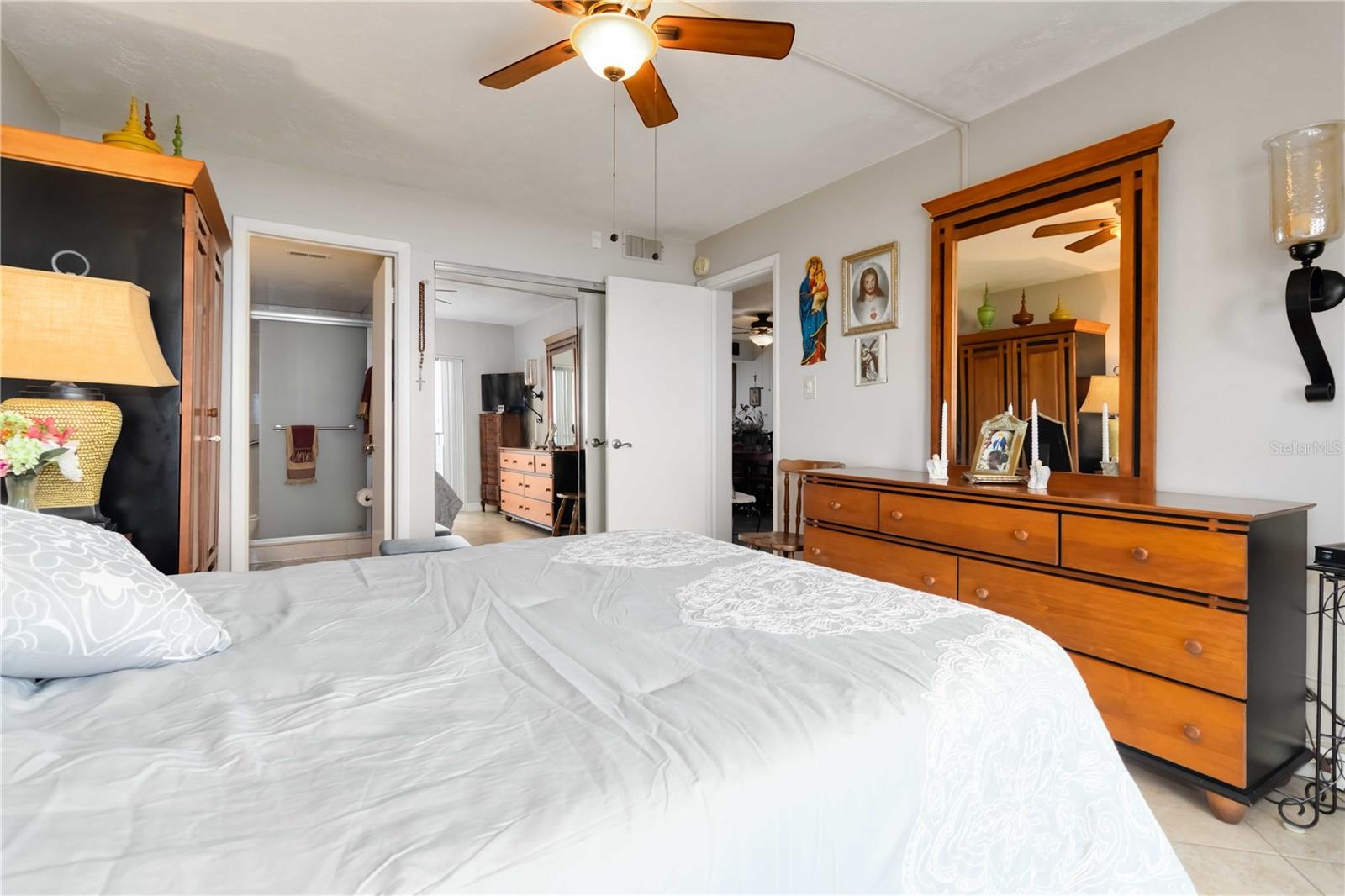Image 35 of 57 For 4100 Ocean Beach Boulevard 409