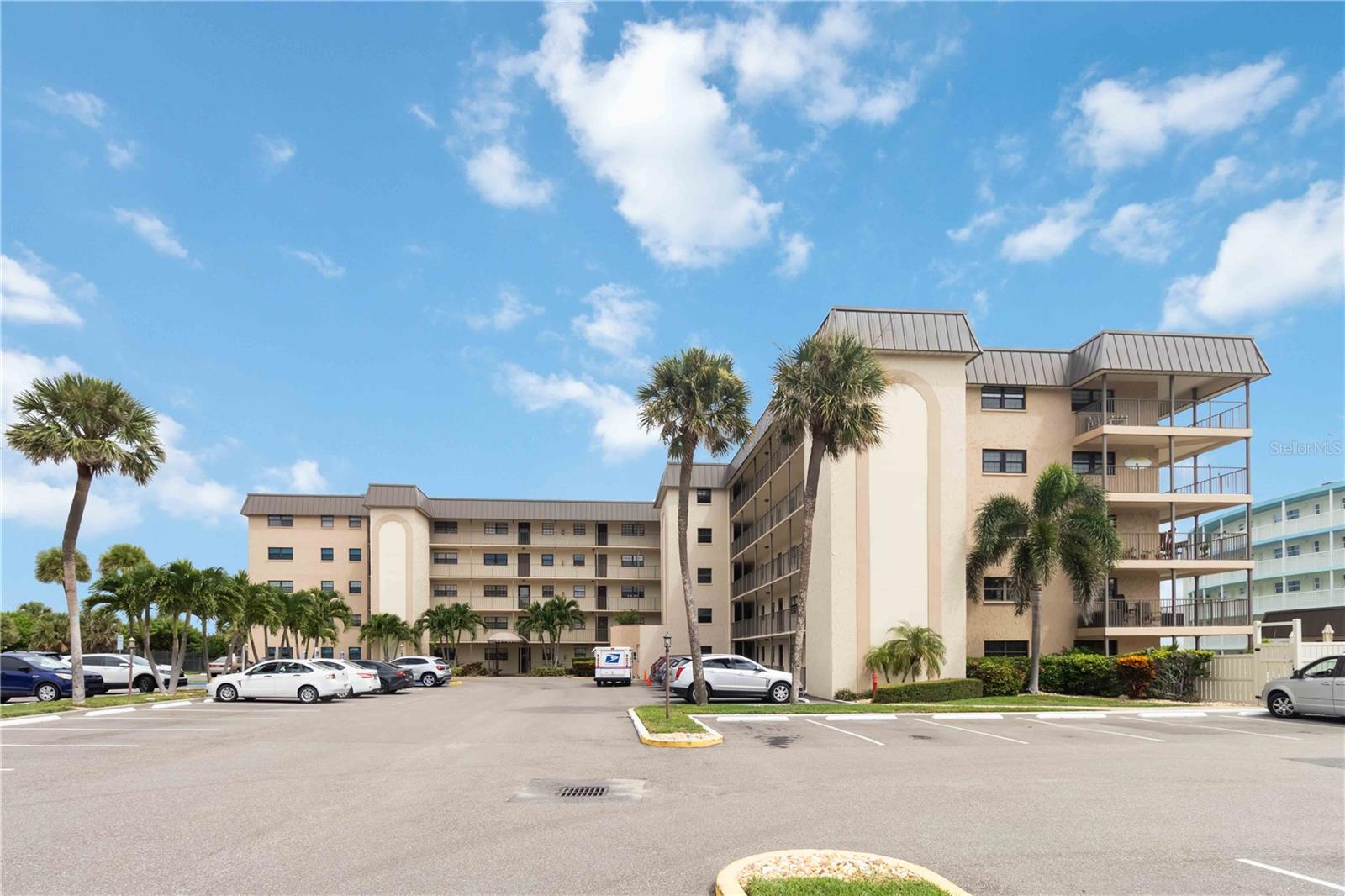 Image 4 of 57 For 4100 Ocean Beach Boulevard 409