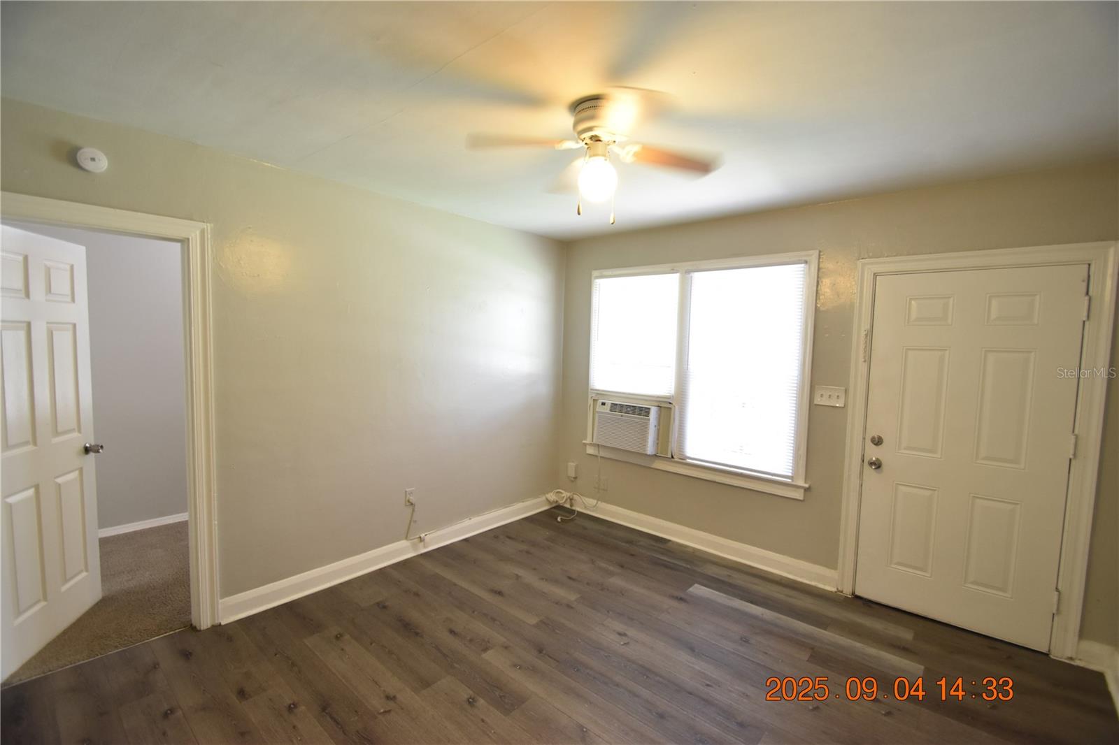 Image 11 of 34 For 1435 Paris Street