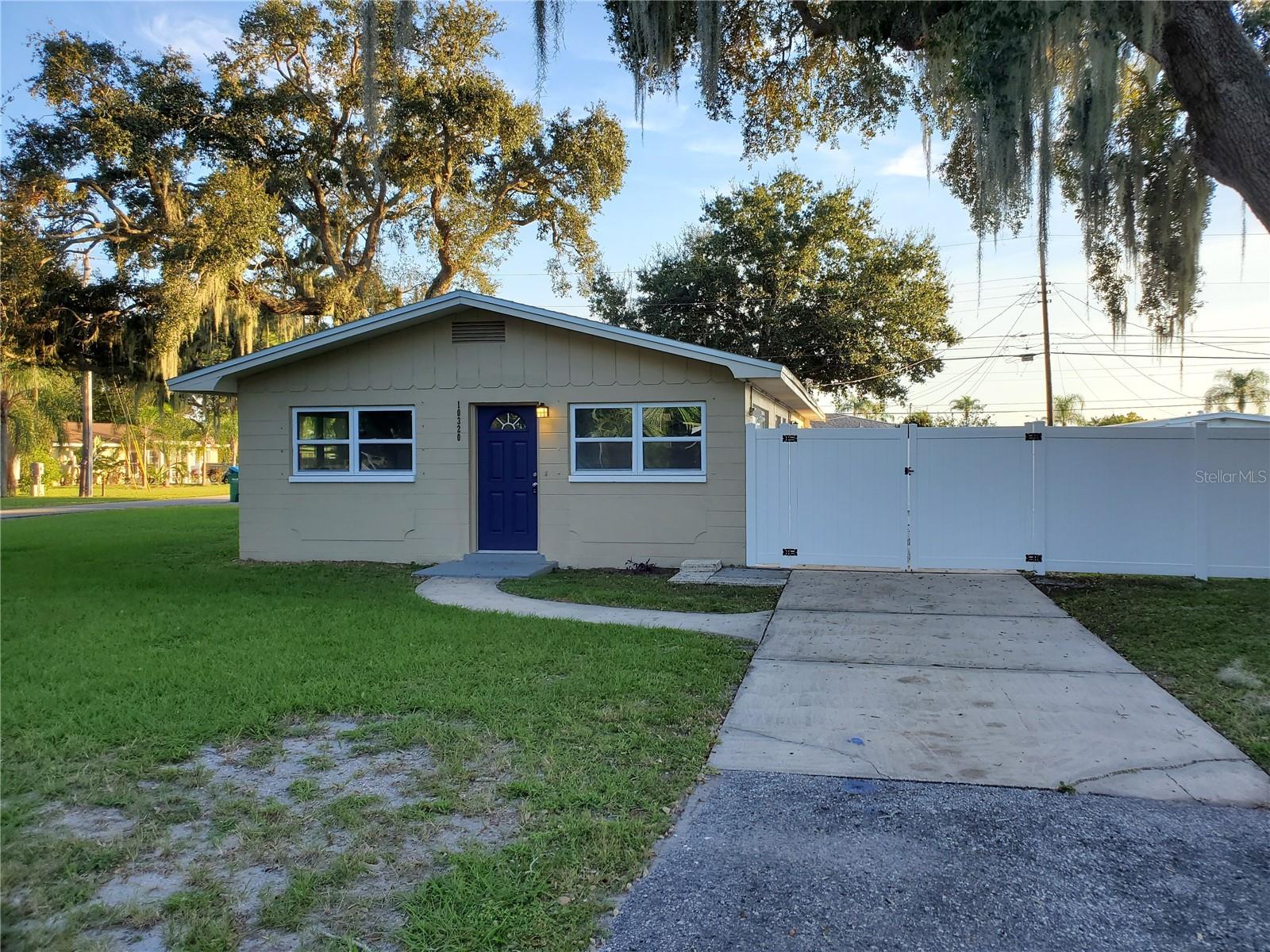 Image 12 of 24 For 10688 103rd Street