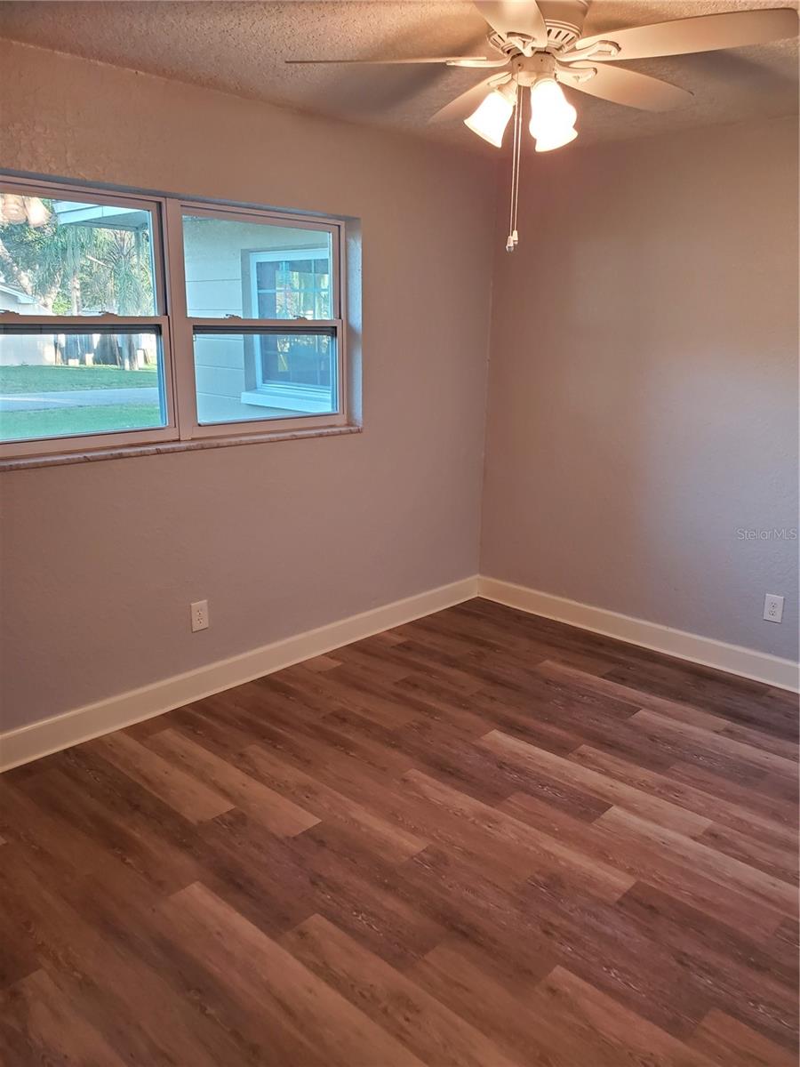 Image 18 of 24 For 10688 103rd Street