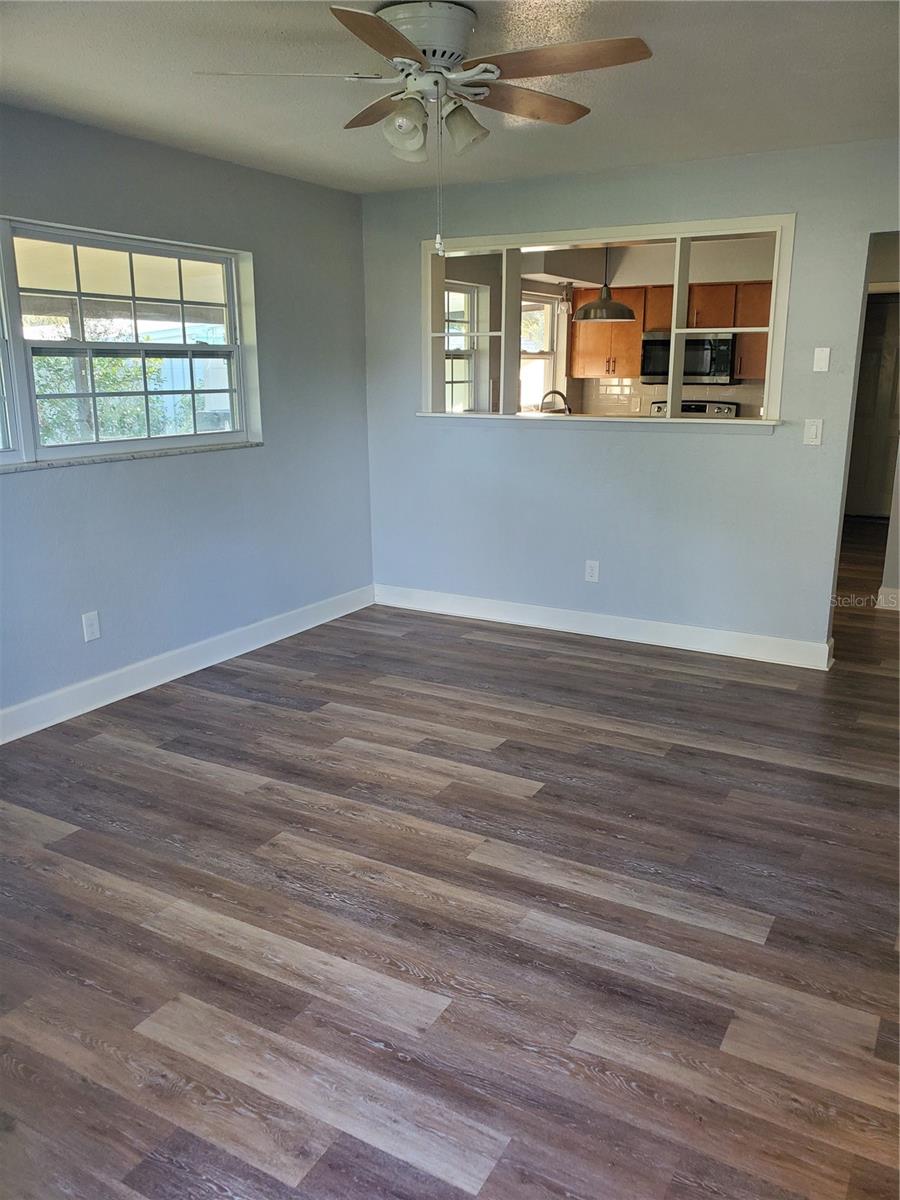 Image 4 of 24 For 10688 103rd Street