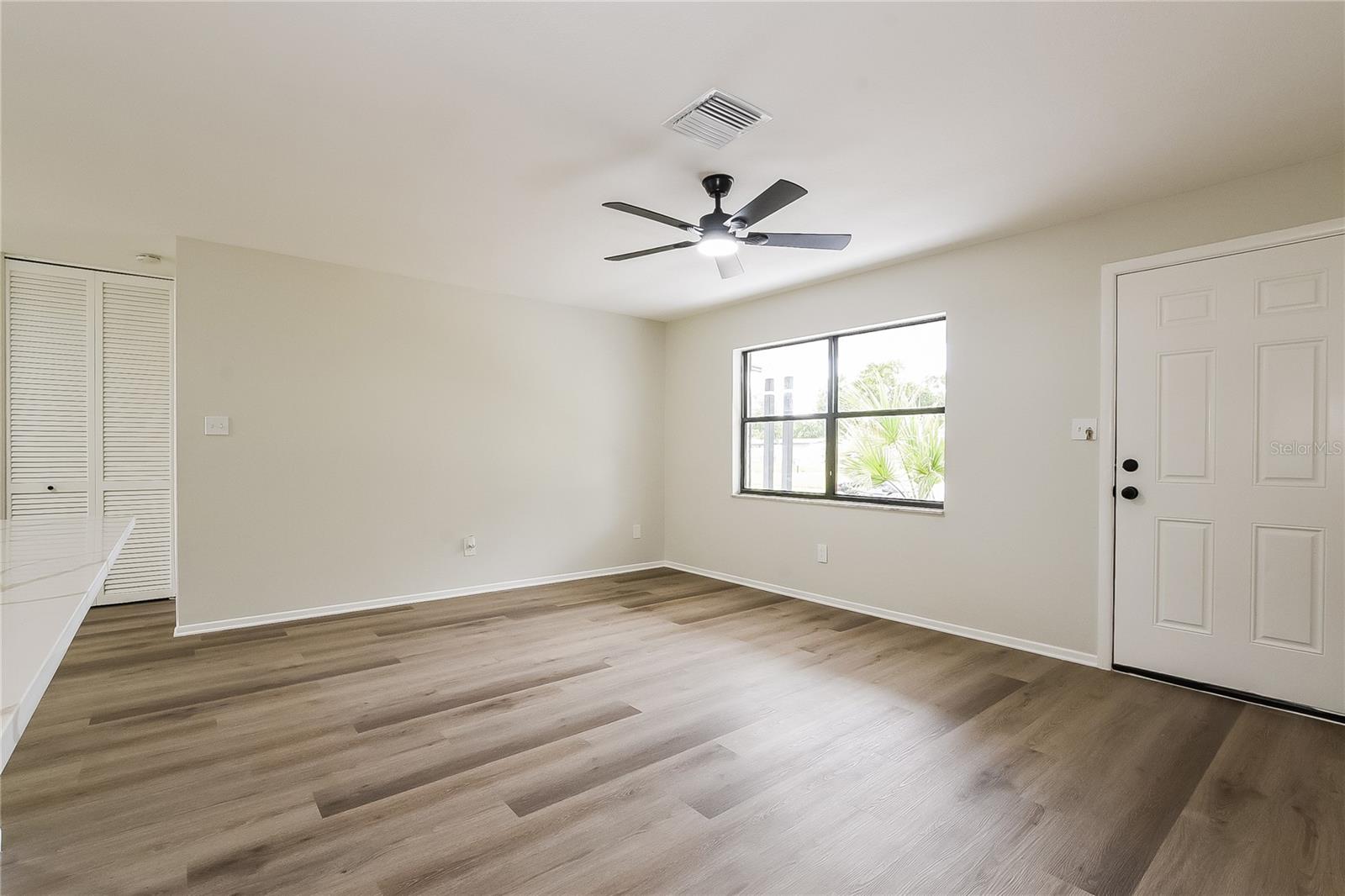 Image 3 of 15 For 295 Bel Aire Drive S