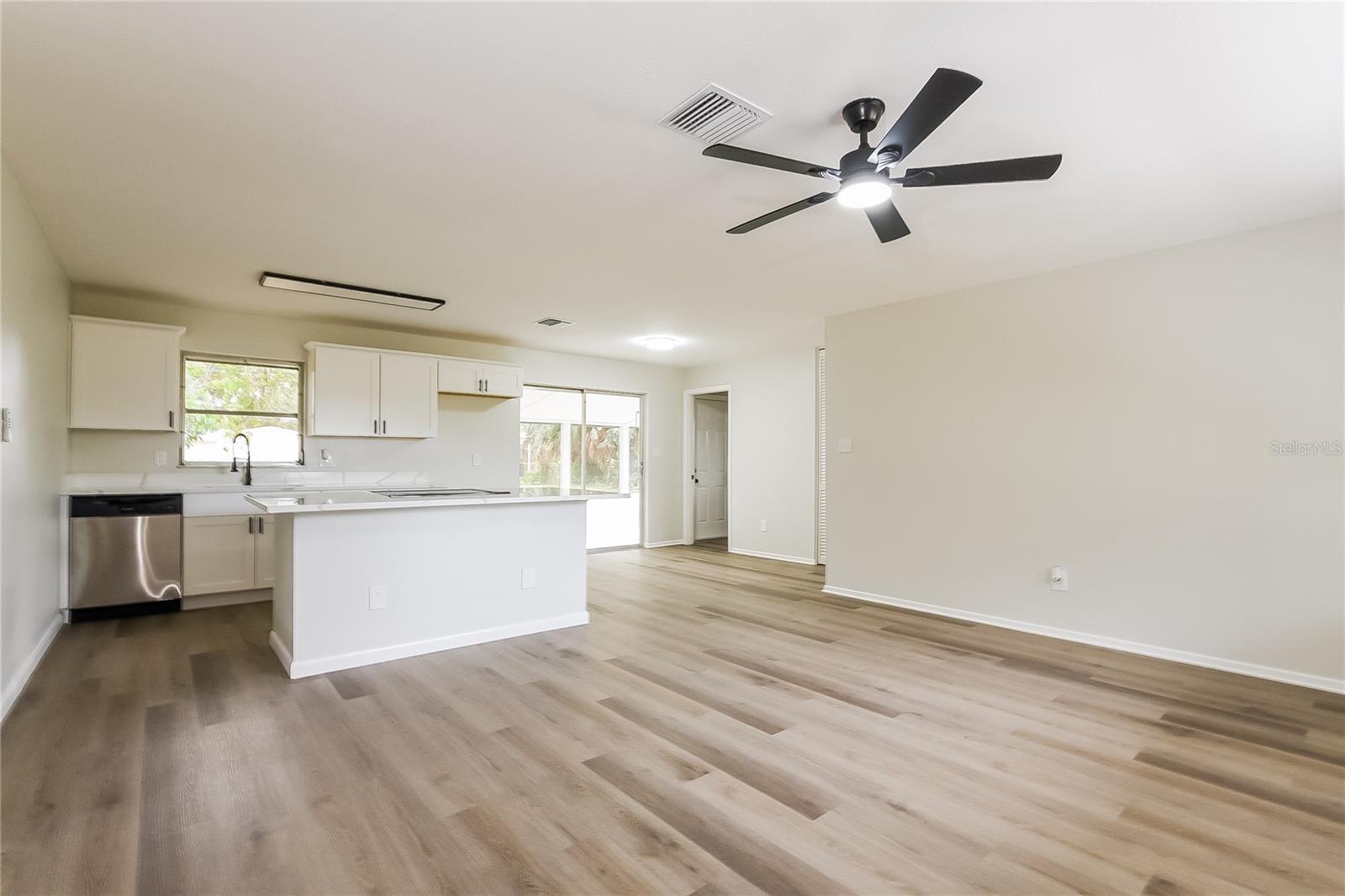 Image 4 of 15 For 295 Bel Aire Drive S