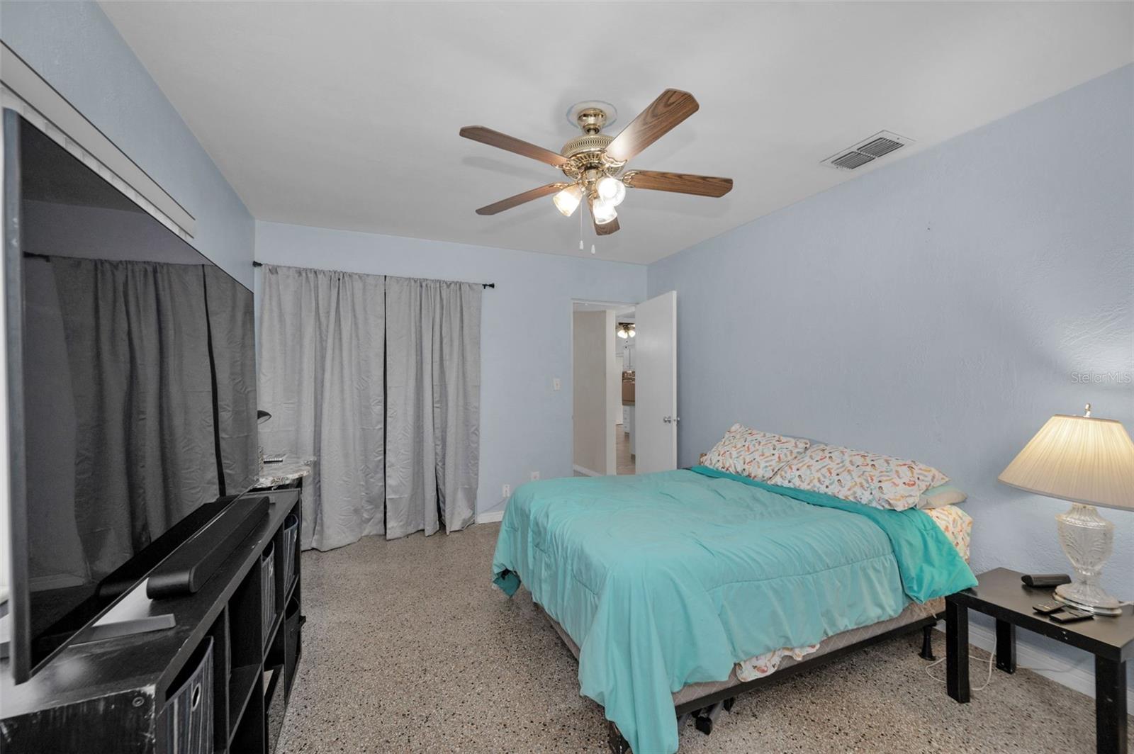 Image 13 of 45 For 10421 124th Terrace