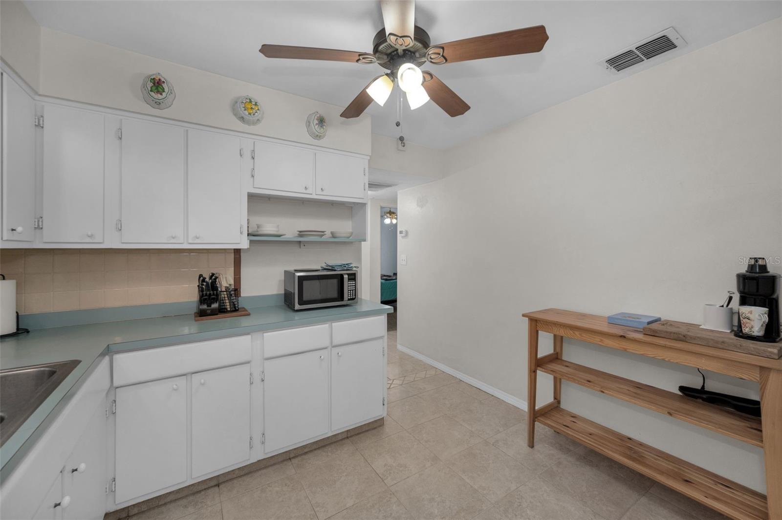 Image 7 of 45 For 10421 124th Terrace