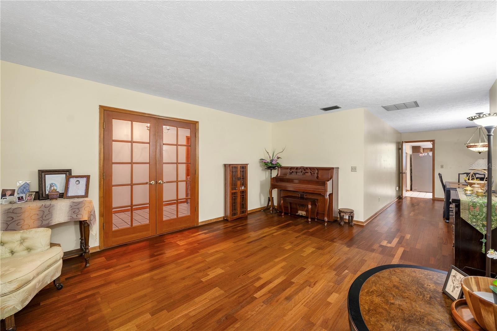 Listing photo id 8 for 16625 Indian Mound Road