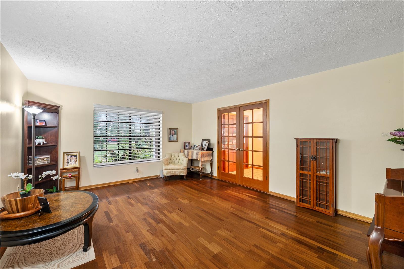 Listing photo id 9 for 16625 Indian Mound Road