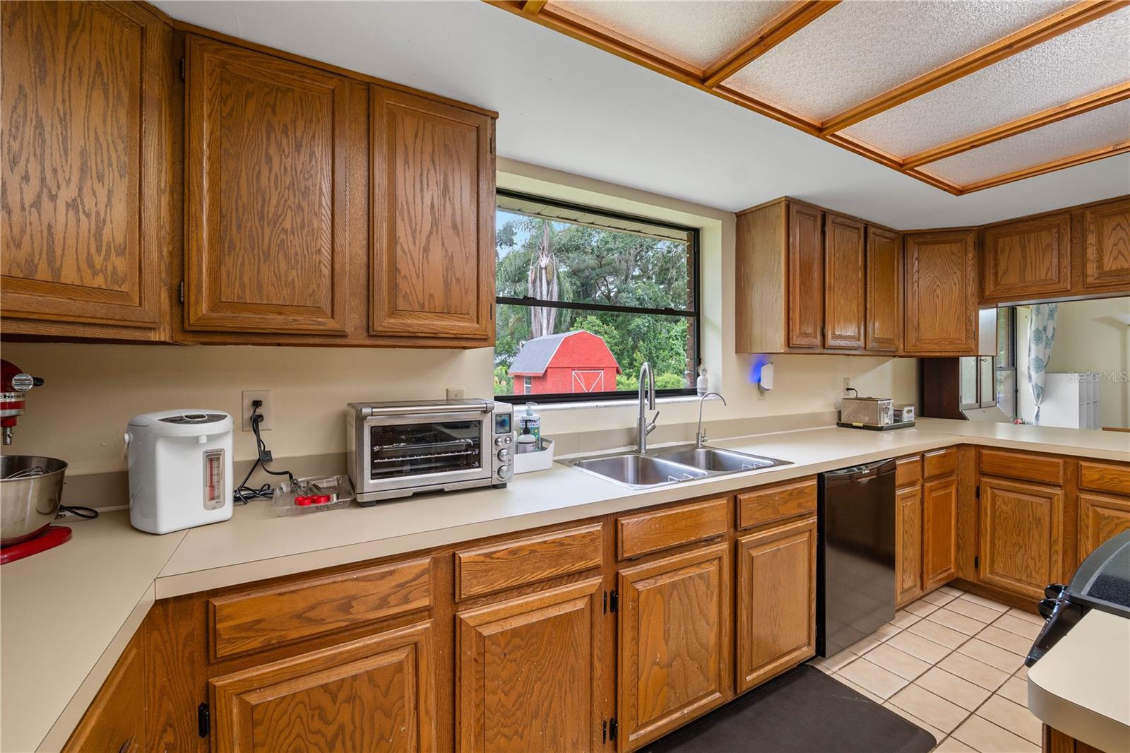 Listing photo id 12 for 16625 Indian Mound Road