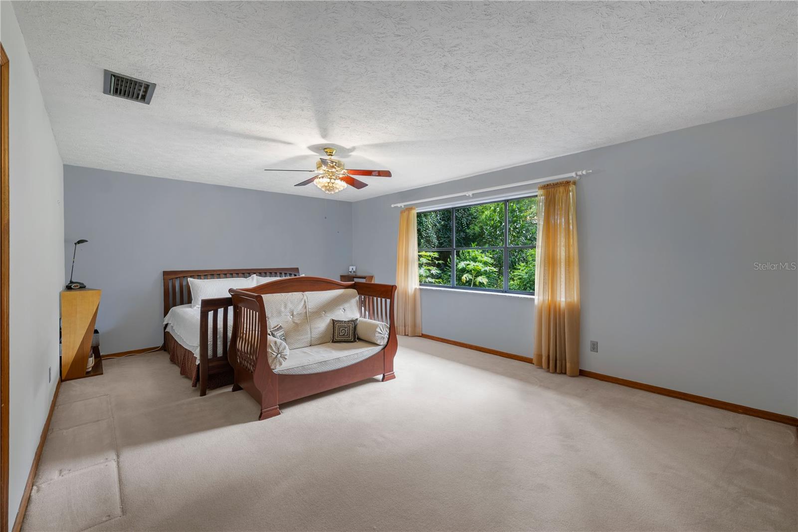 Listing photo id 14 for 16625 Indian Mound Road