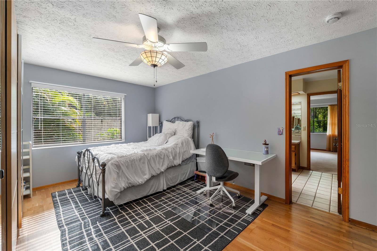 Listing photo id 17 for 16625 Indian Mound Road