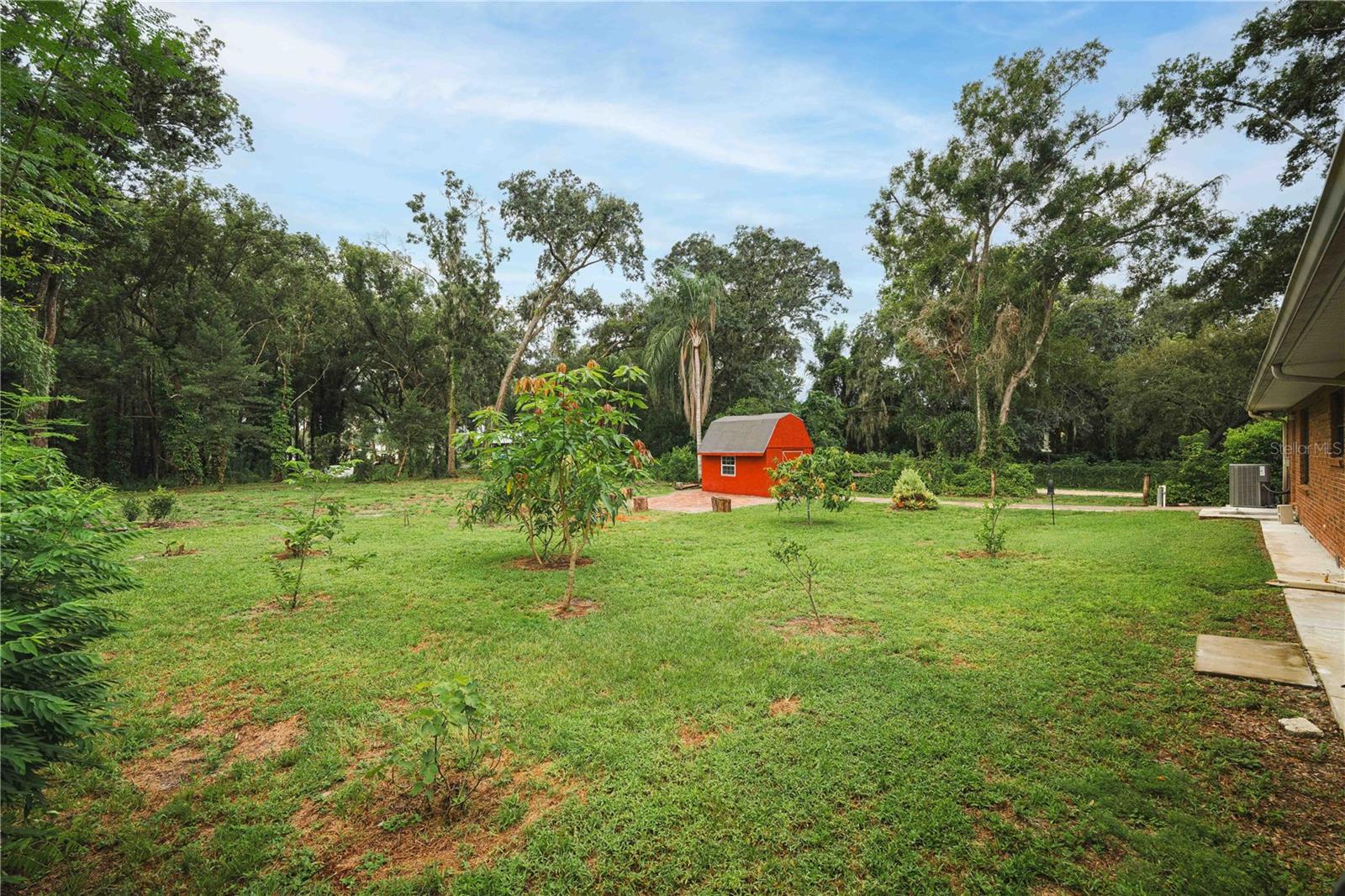 Listing photo id 28 for 16625 Indian Mound Road